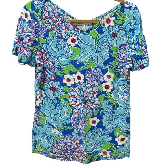 Lilly Pulitzer XL Floral V-Neck Top Leila May Floral 100% Cotton Blue/Green Shor - Picture 1 of 4